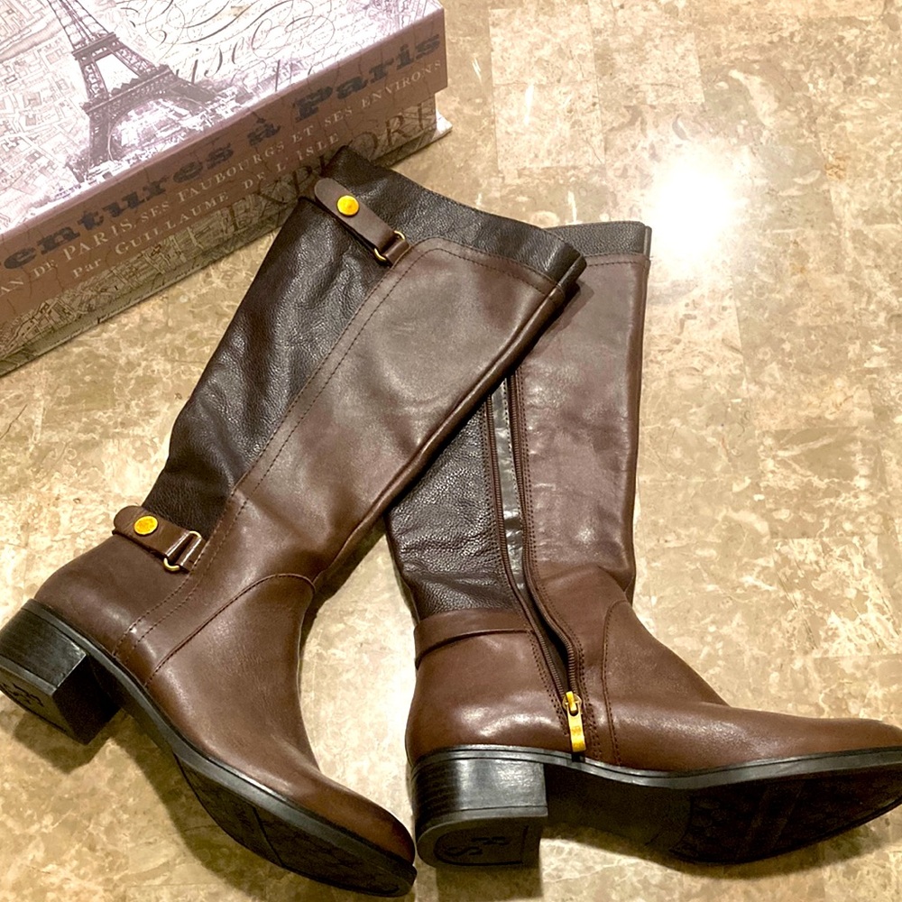 Brown Riding boot. Sz 8.5.